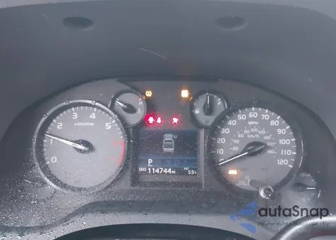 2015 Toyota Tundra Sr 5.7L V8 z USA, uszkodzony, nr VIN 5TFNY5F10FX179099